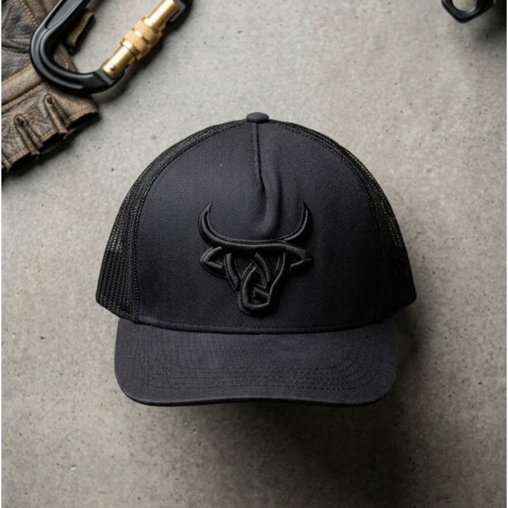 Lost Calf Natural Born Cowboy Black Trucker Hat Bull Skull Snapback Cap Western